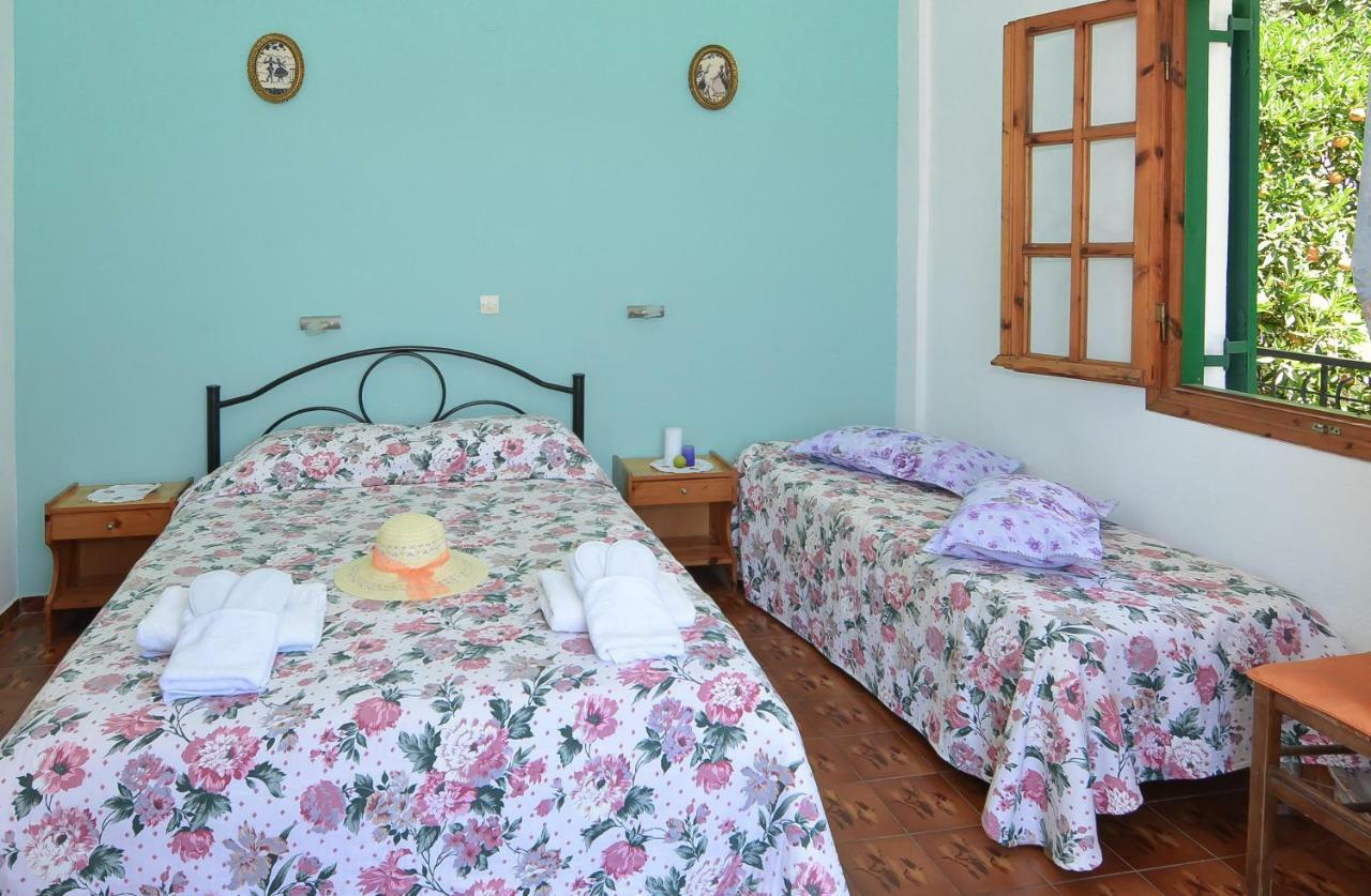 Alex-Giannis Apartments, Barbati Luaran gambar