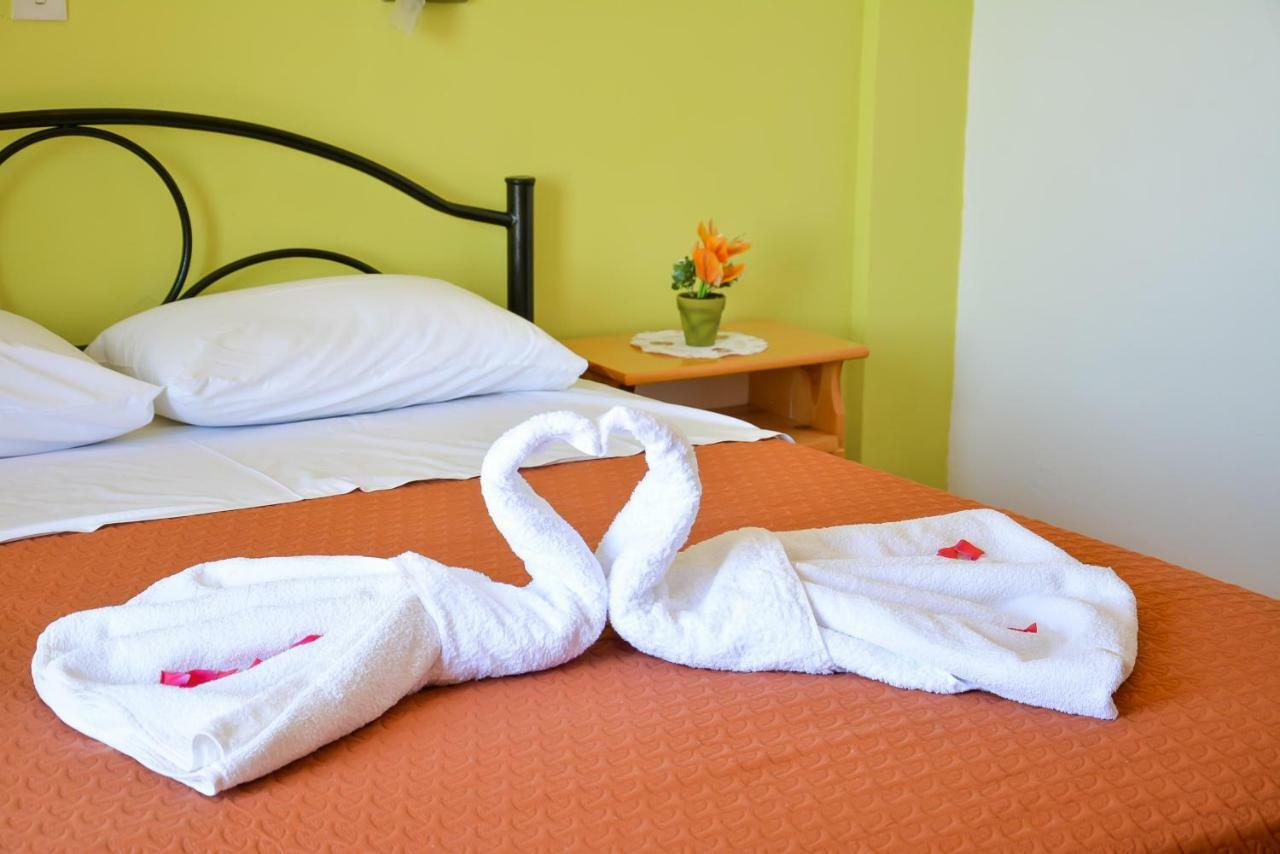 Alex-Giannis Apartments, Barbati Luaran gambar